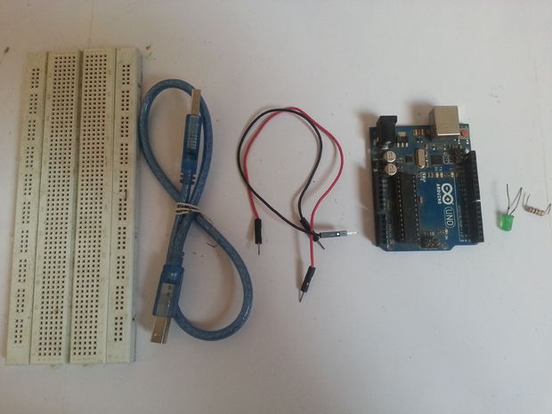 （二）arduino入门：点亮一个LED