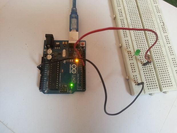 (二)arduino入门:点亮一个LED – 趣讨教